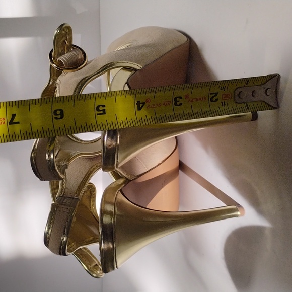 Colin Stuart Metallic Gold and Cream Heels - Picture 9 of 10